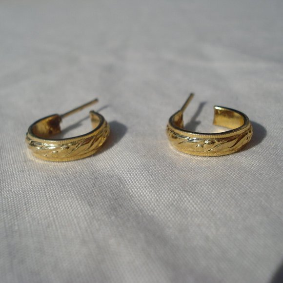 loop earrings